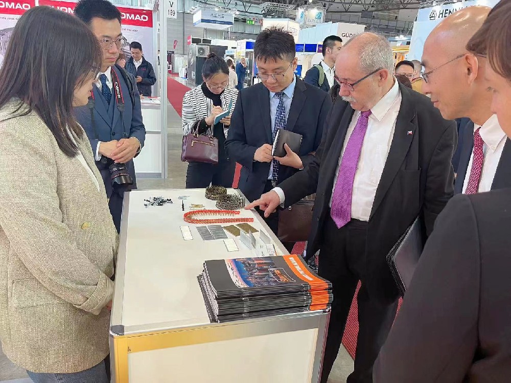 Deputy Director of the Czech Ministry of Industry and Trade Visited Our Exhibition Area